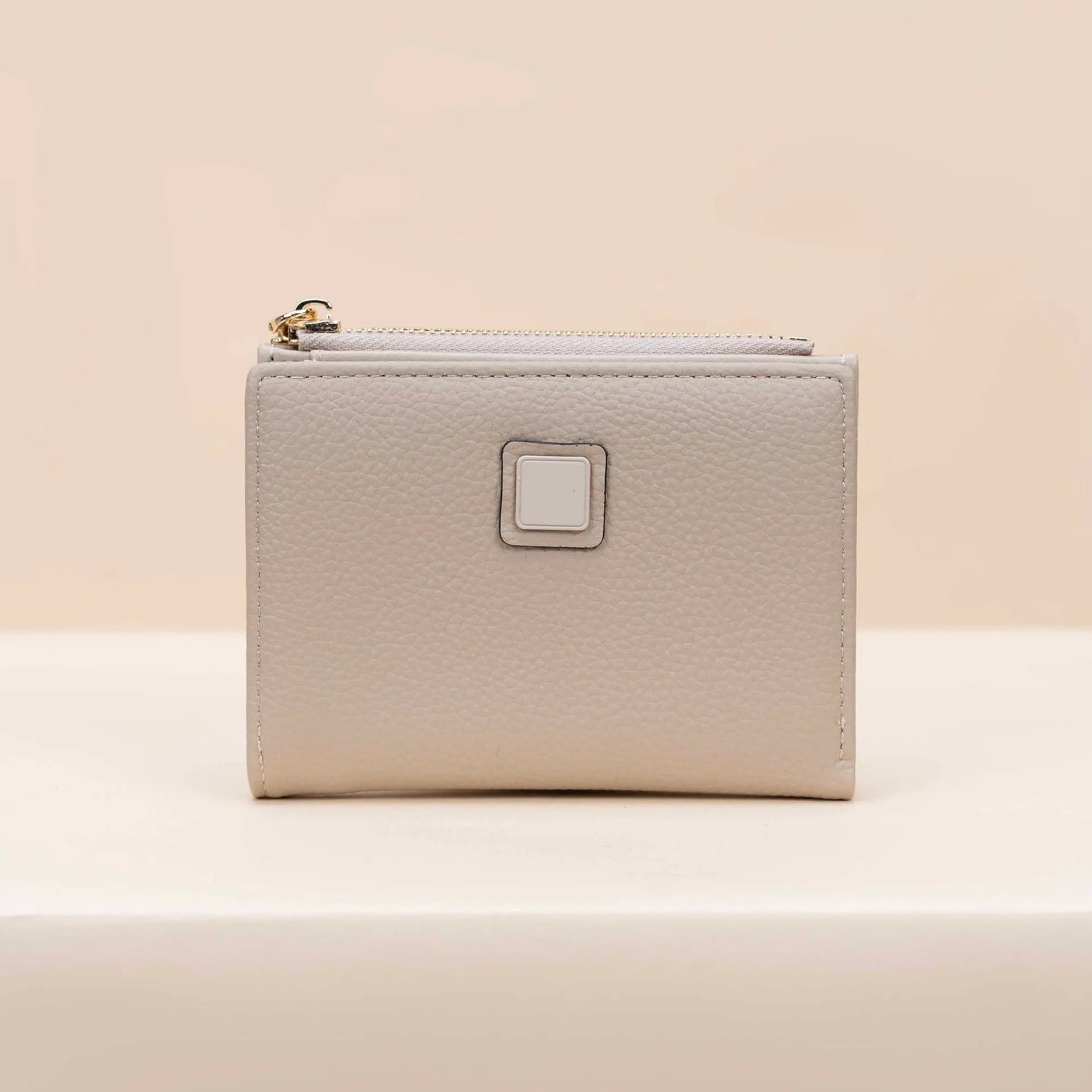 Small Classic Bi-Fold Women’s Wallet – Slim Purse with 4 Card Slots, Coin Zipper Pocket, Long Bill