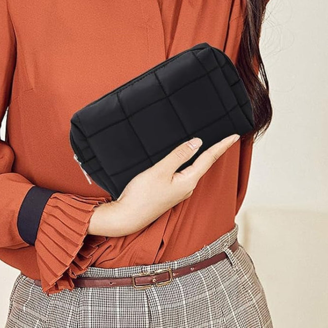 The Ultimate Everyday Pouch – For Beauty, Pens & Travel Bits