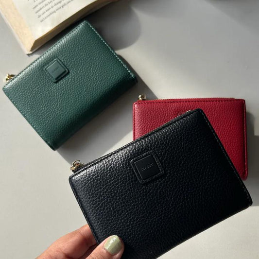 Small Classic Bi-Fold Women’s Wallet – Slim Purse with 4 Card Slots, Coin Zipper Pocket, Long Bill