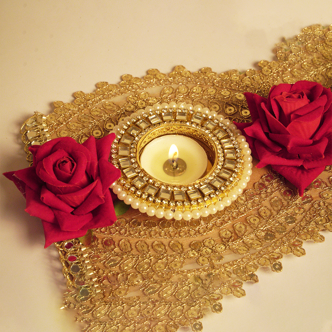 Golden Lace & Red Rose 3-Tealight Decorative Holder